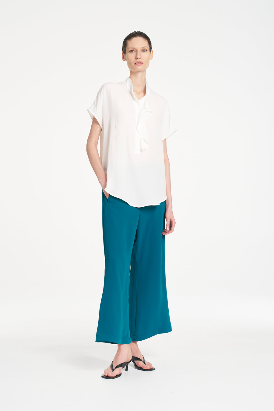 Side Flounce Shell White